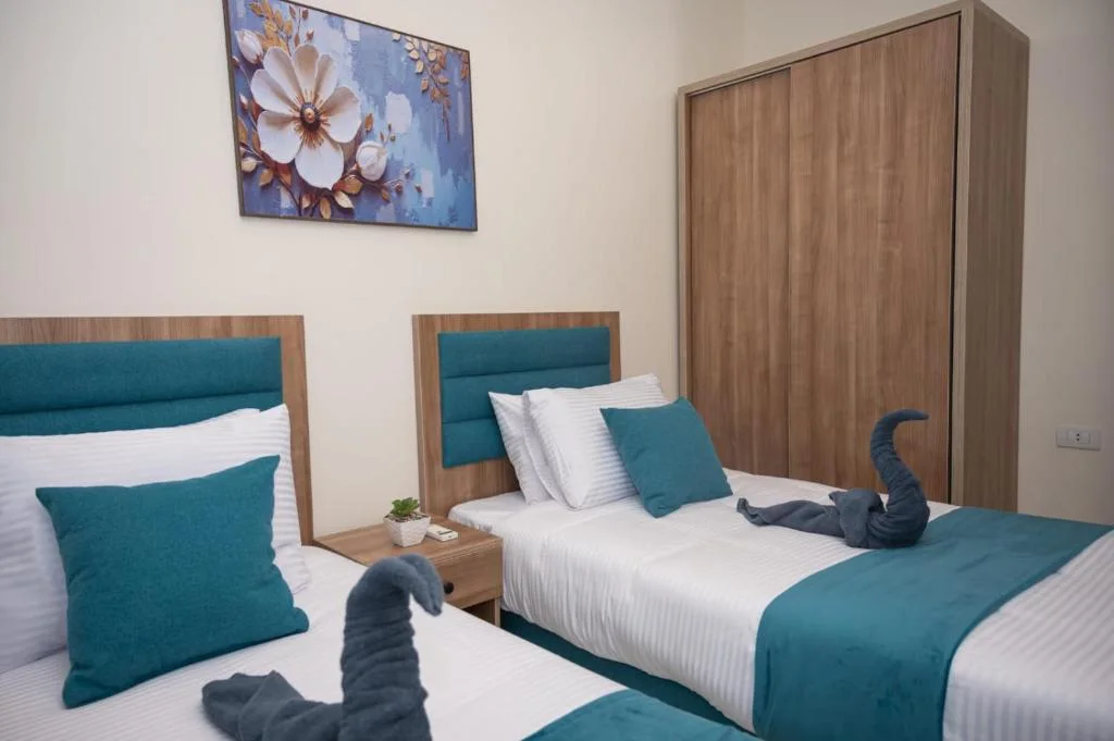 Standard Suite — view 4